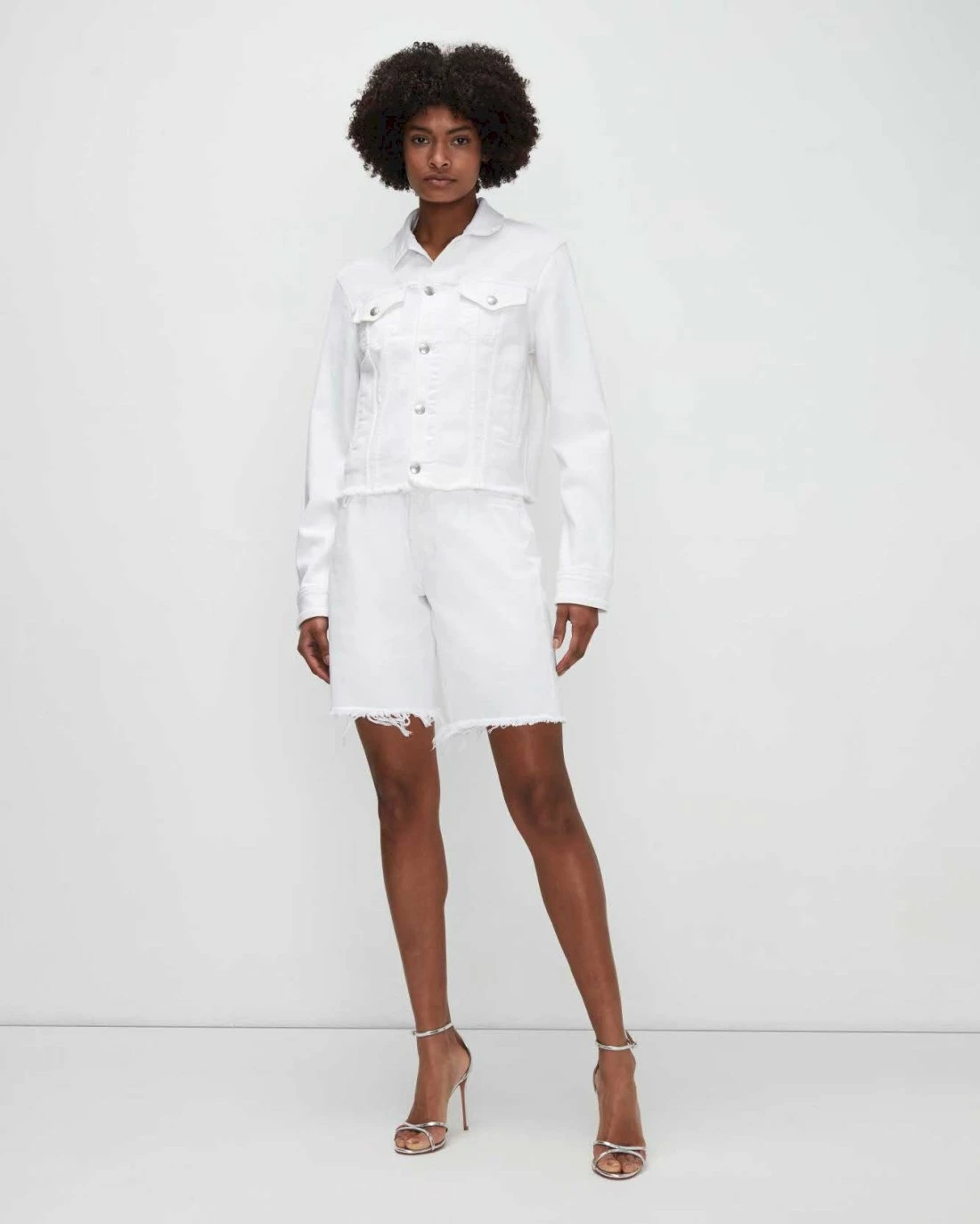 7 For All Mankind Luxe Vintage Classic Trucker With Cut Hem In Soleil 5 7 For All Mankind Luxe Vintage Classic Trucker With Cut Hem In Soleil - Image 3