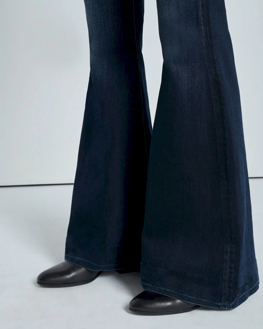 7 For All Mankind Mega Flare Jean In Sunbeam 5 7 For All Mankind Mega Flare Jean In Sunbeam - Image 3