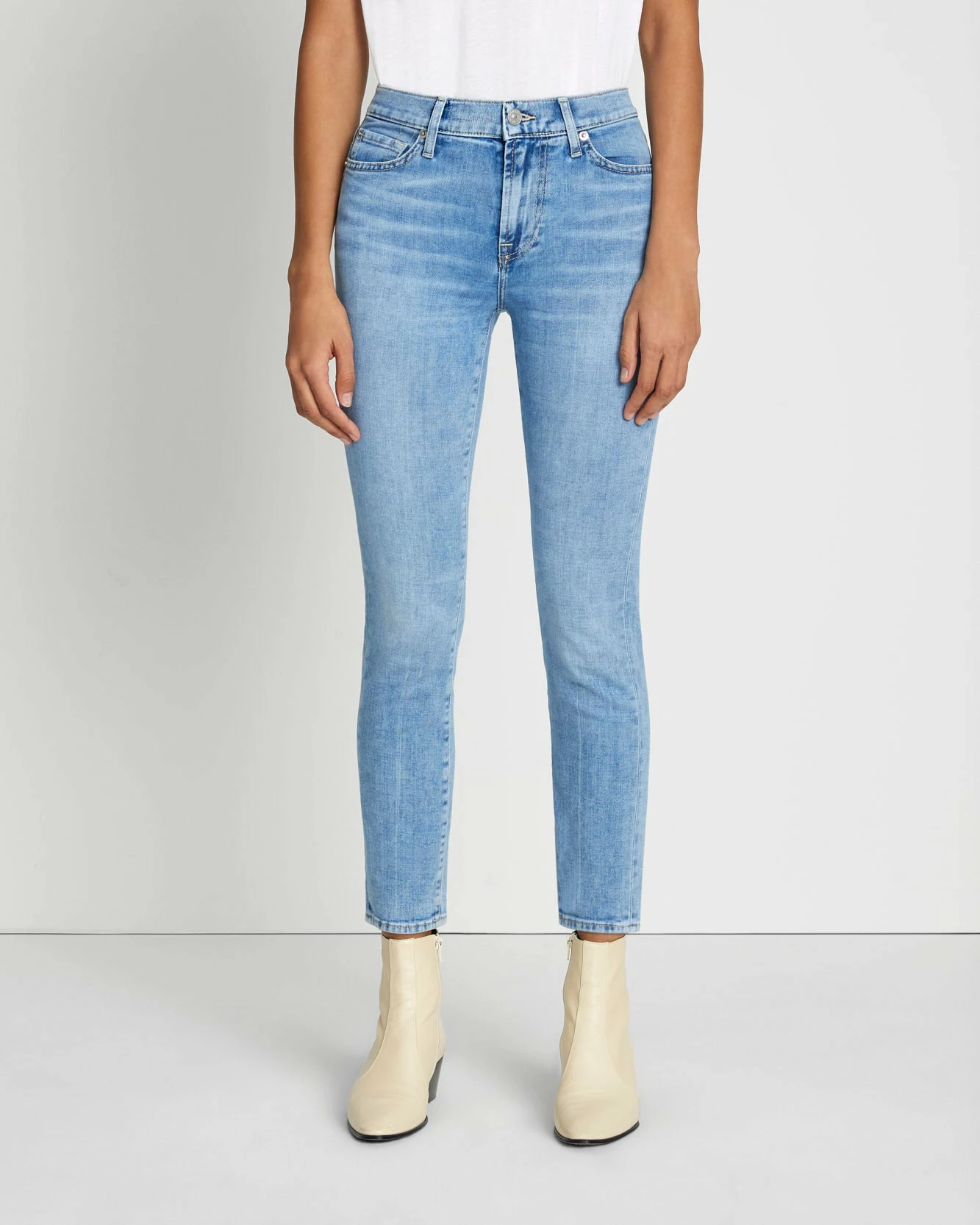 7 For All Mankind Left Hand Roxanne Ankle In Bailly 4 7 For All Mankind Left Hand Roxanne Ankle In Bailly - Image 2