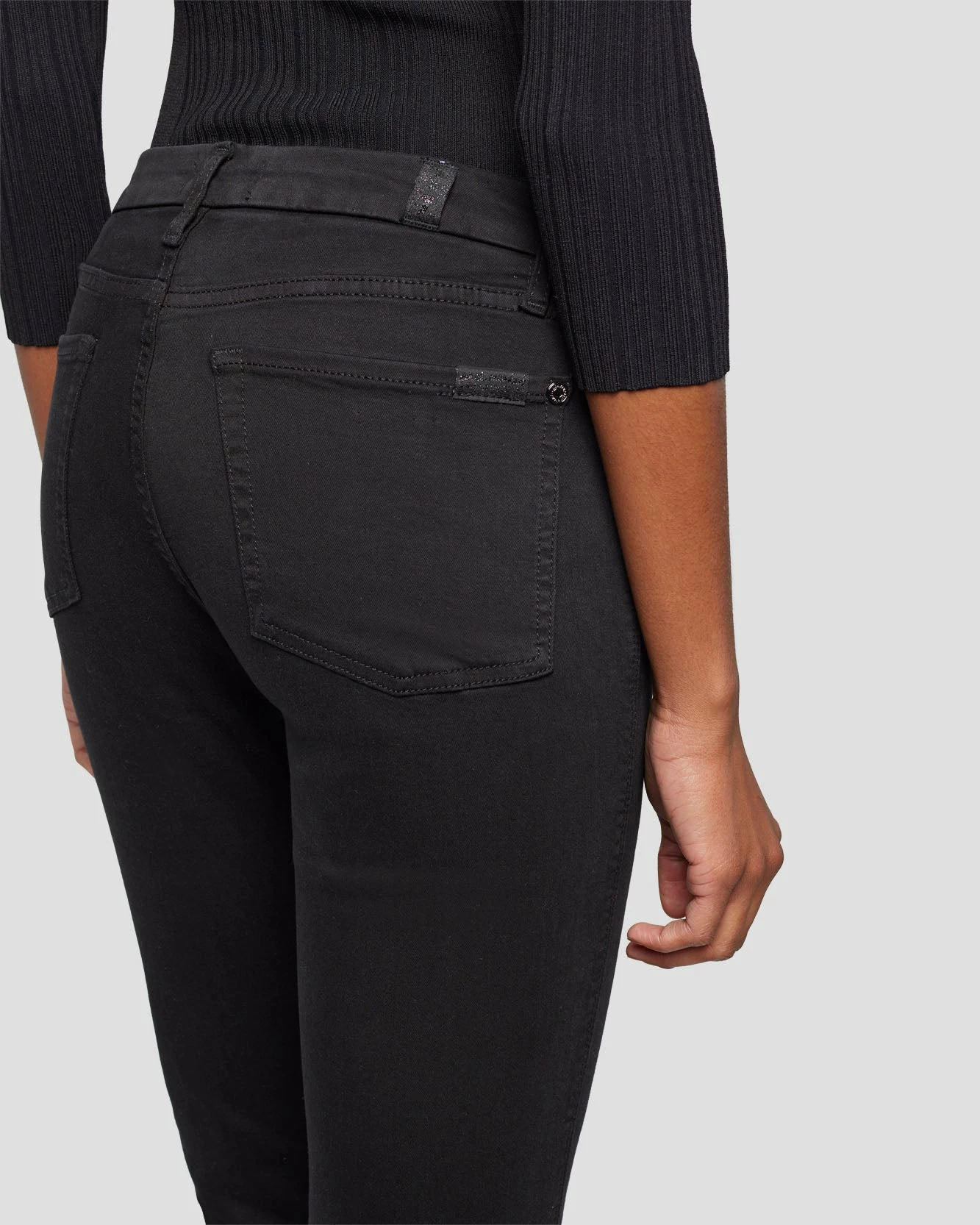 7 For All Mankind Slim Illusion Kimmie Straight In Black 7 7 For All Mankind Slim Illusion Kimmie Straight In Black - Image 5